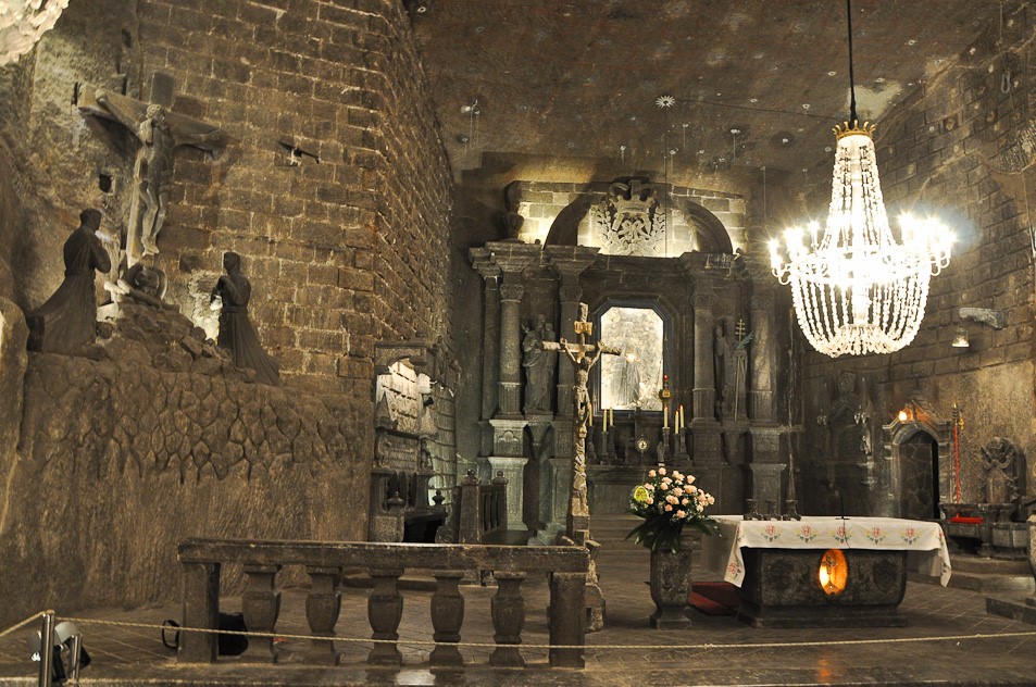 Подземный храм святой Кинги находится на глубине 101 метров
