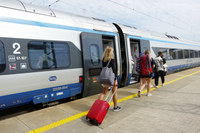 Евро-2024: PKP Intercity запускает поезда фанатов и снижает цену билетов в Германию