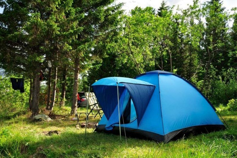 Отдых на природе в палатке