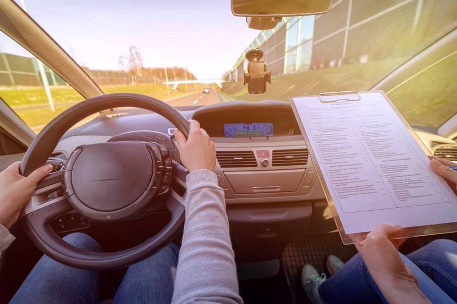 Экзамен для получения водительского удостоверения