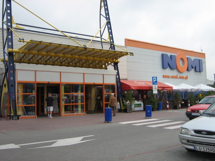 Торговий центр Atrium. E.Leclerc і Nomi в Замосці