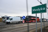 На кордоні з Польщею змінюють маршрут автобусів: у чому причина