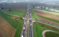 Польща хоче збудувати платну дорогу від кордону до Львова