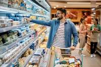 У Польщі подорожчала значна кількість продуктів: лідери зростання цін