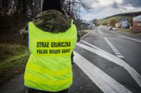 Польща депортує майже 60 українців: у чому причина