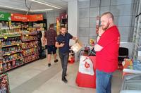 Конкурент Żabka: у Польщі ще одна мережа планує працювати щонеділі та у святкові дні