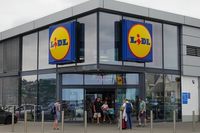 Знижки на торгову неділю у Польщі: Lidl та Biedronka підготували масштабні акції на продукти