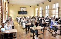 Польща дозволила обирати українську мову як іноземну для матури у школах