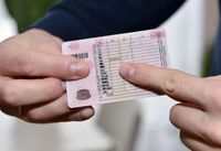 У Польщі зростуть ціни на водійські права та номерні знаки: скільки доведеться платити