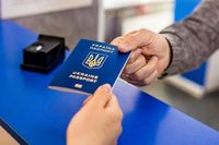 Оформлений в Україні паспорт можна переслати в Польщу