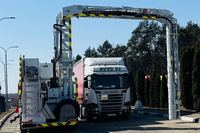 Искусственный интеллект поможет проверять авто на границе с Польшей: детали новой системы Искусственный интеллект поможет проверять авто на границе с Польшей: детали новой системы