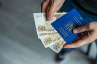 Нові умови виплат 800+ українцям: коли почнуться перевірки працевлаштування