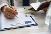 Въезд в ЕС для украинцев станет платным: когда и сколько придется платить