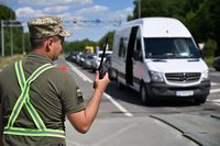 Огромные очереди на границе с Польшей: более 300 авто ждут выезда