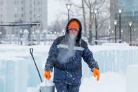 Робота в мороз у Польщі: обов’язки працедавця та оплата праці