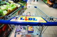 Знижки до 80% та товари за 1 злотий: акційні пропозиції від Biedronka та Lidl