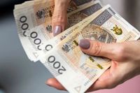 В Польше повысят минимальную зарплату: сколько будут платить с 2027 года
