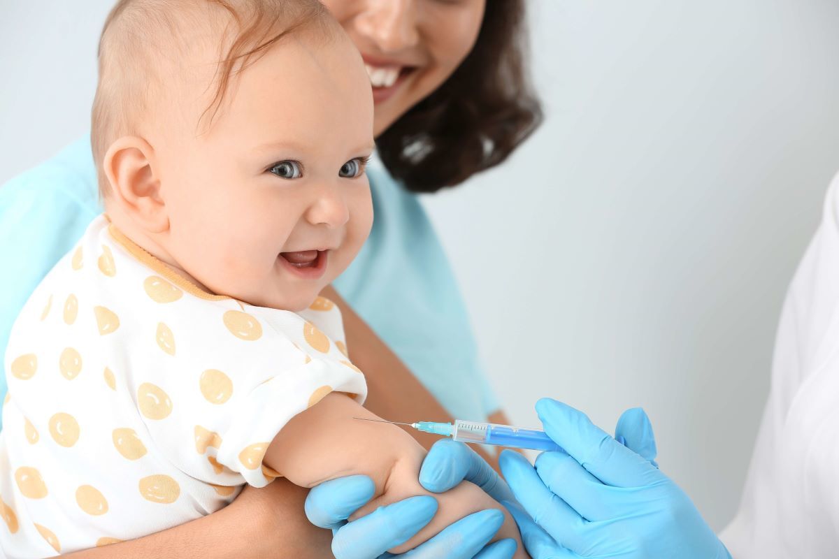 прививки новорожденным фото