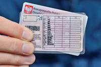 Кому в Польше можно ездить без водительского удостоверения