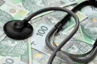 Скільки заробляють медичні працівники в Польщі